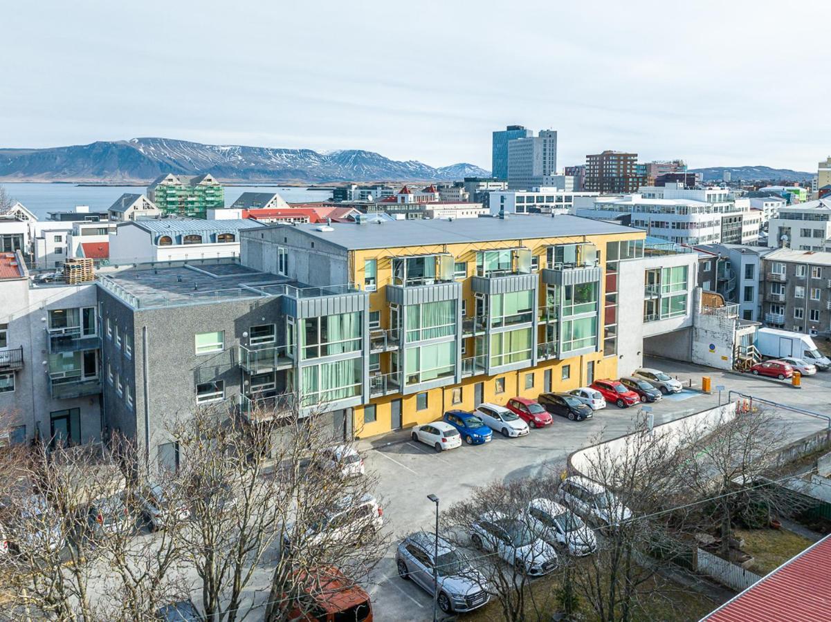 Laugavegur Penthouse Apartment Reykjavik Bagian luar foto