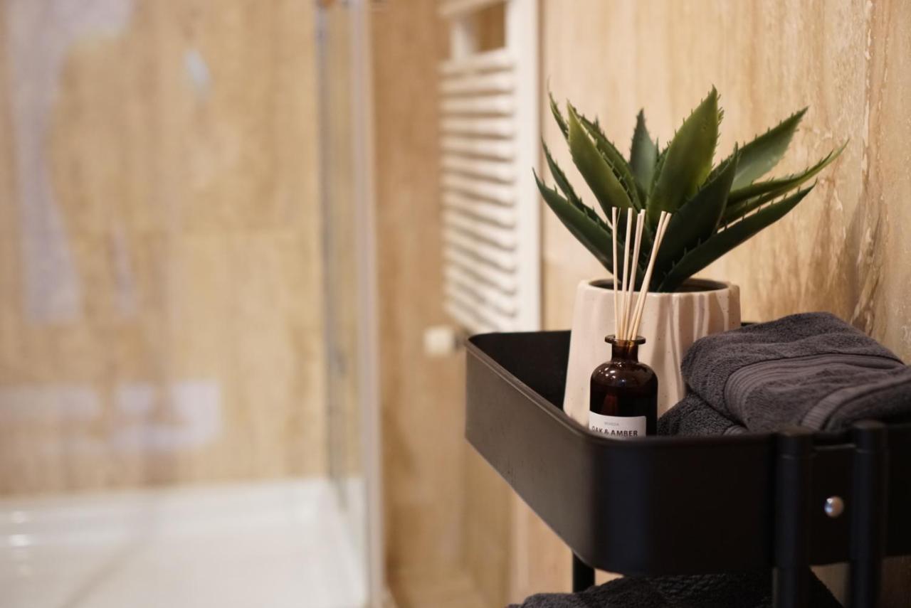 Laugavegur Penthouse Apartment Reykjavik Bagian luar foto